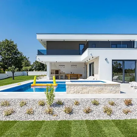 Βίλα Maem Πούλα